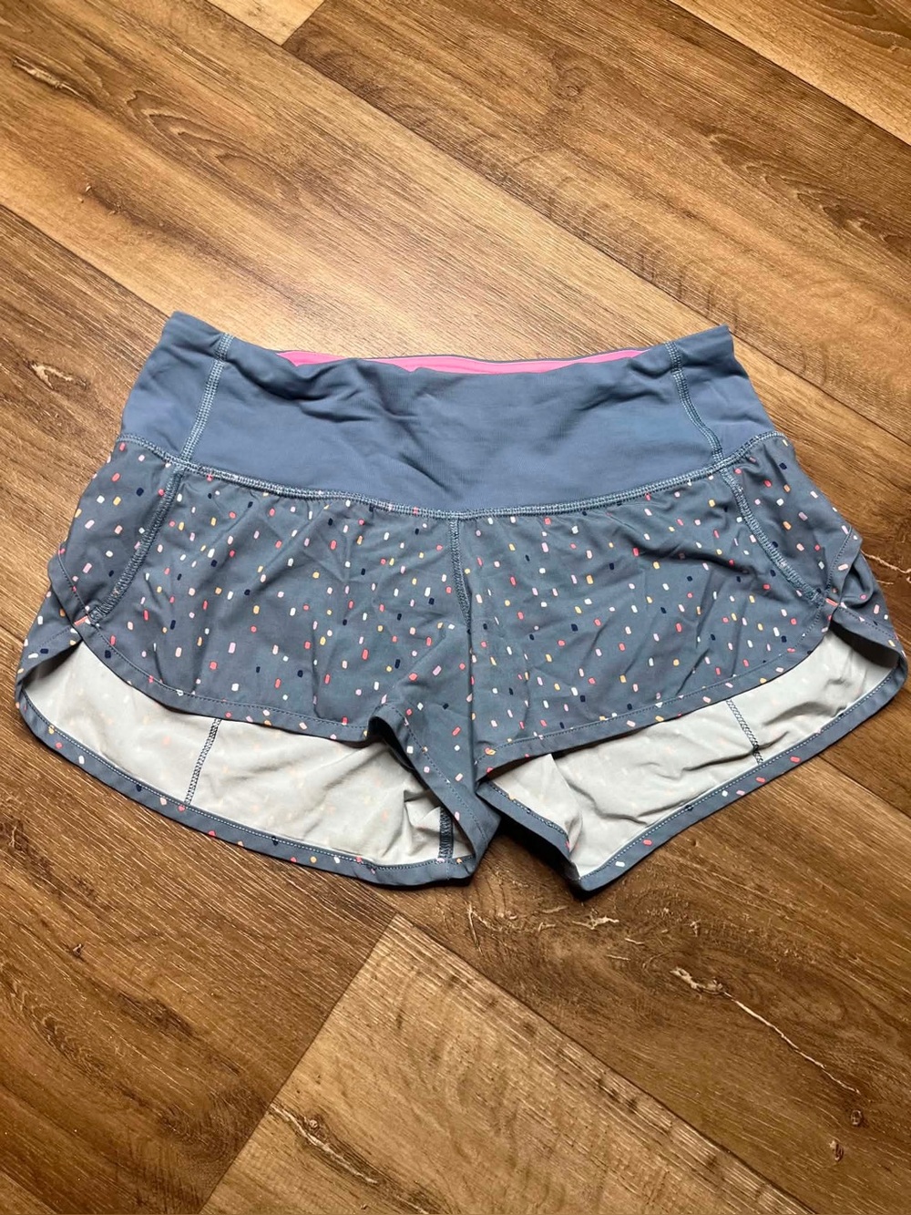Lululemon Speed Up Short Confetti Cake Block it Pocket Blue Womens Size 4